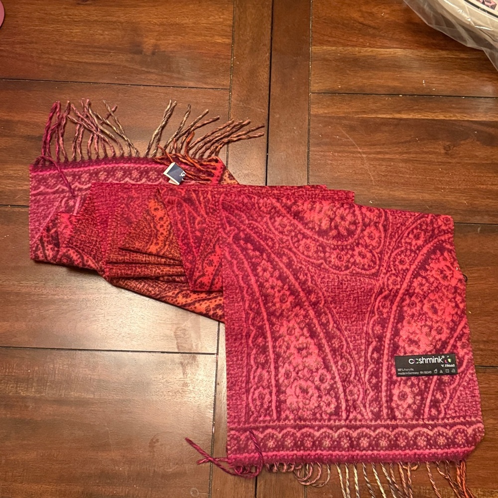 V. FRAAS‎ Red and Pink Cashmink Scarf